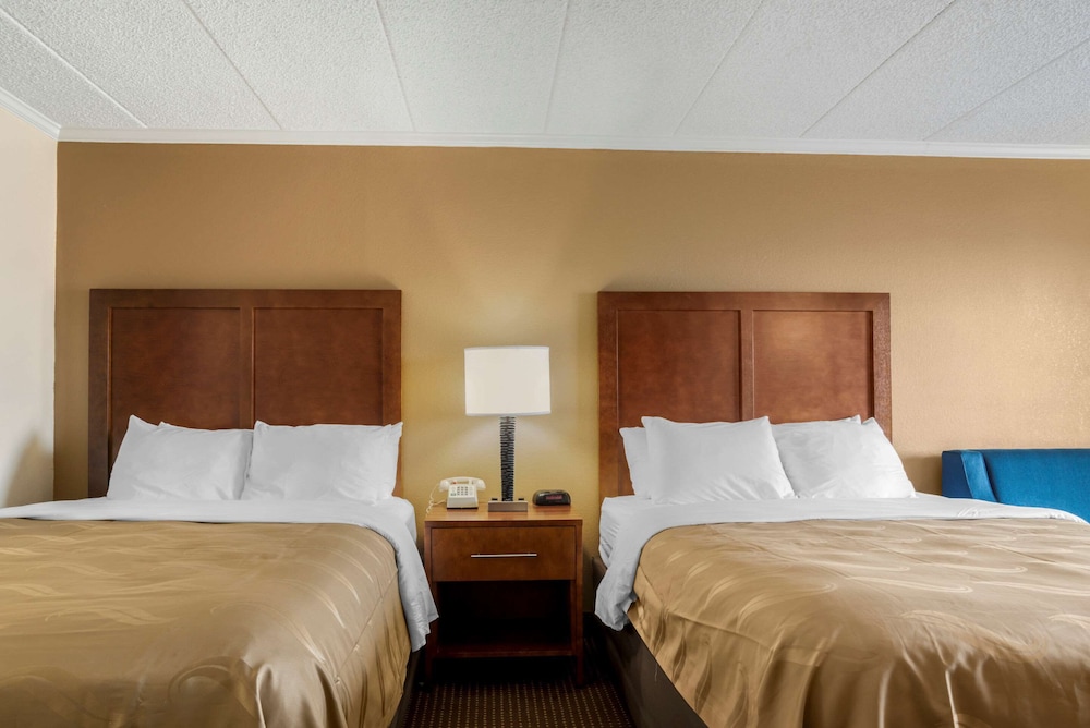 Room, 2 Queen Beds, Non Smoking (Efficiency) - Photo 3