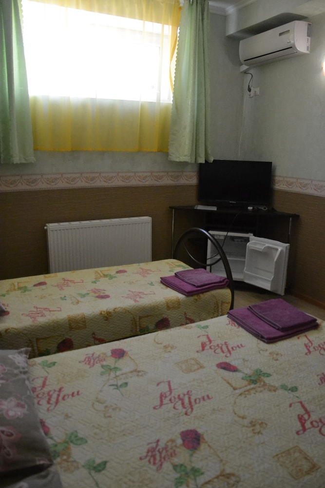 Economy Triple Room, 1 Bedroom photo 2