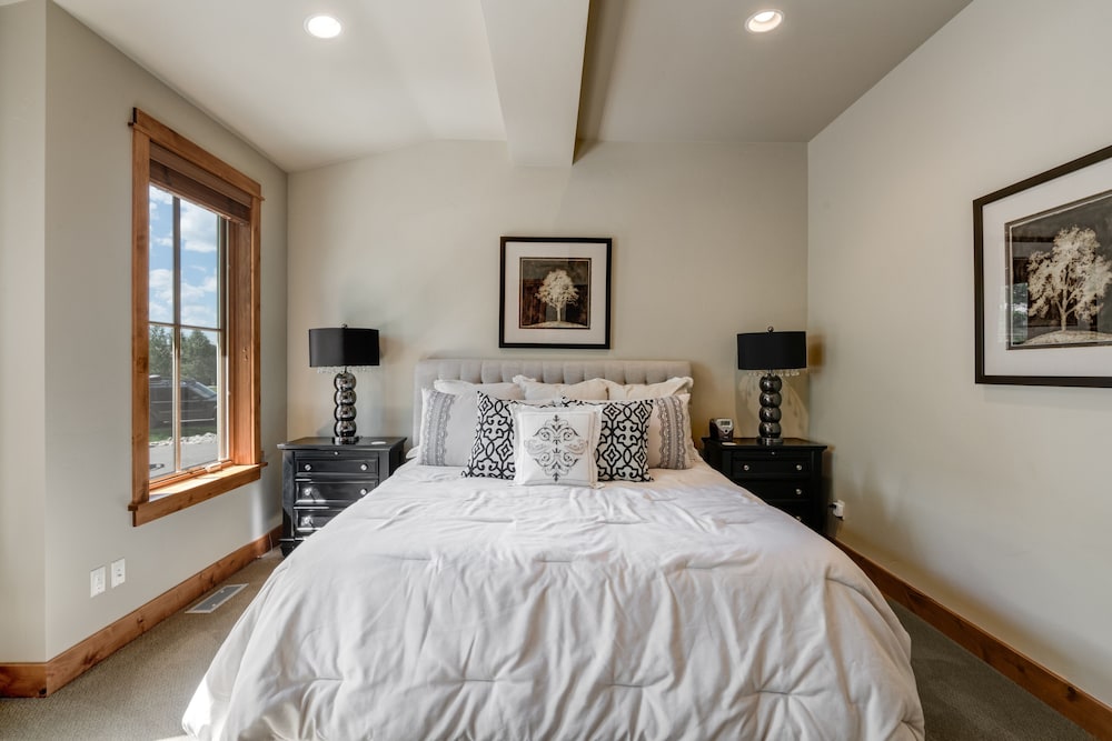 Family House, 5 Bedrooms, Non Smoking photo 2