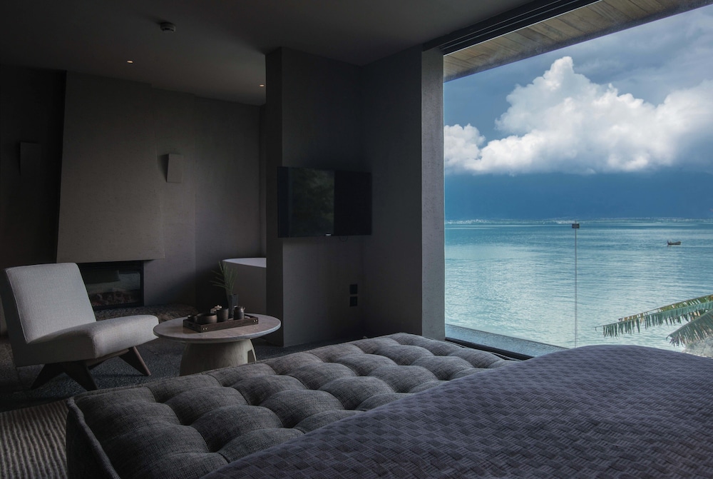 Double Room, Partial Lake View photo 1