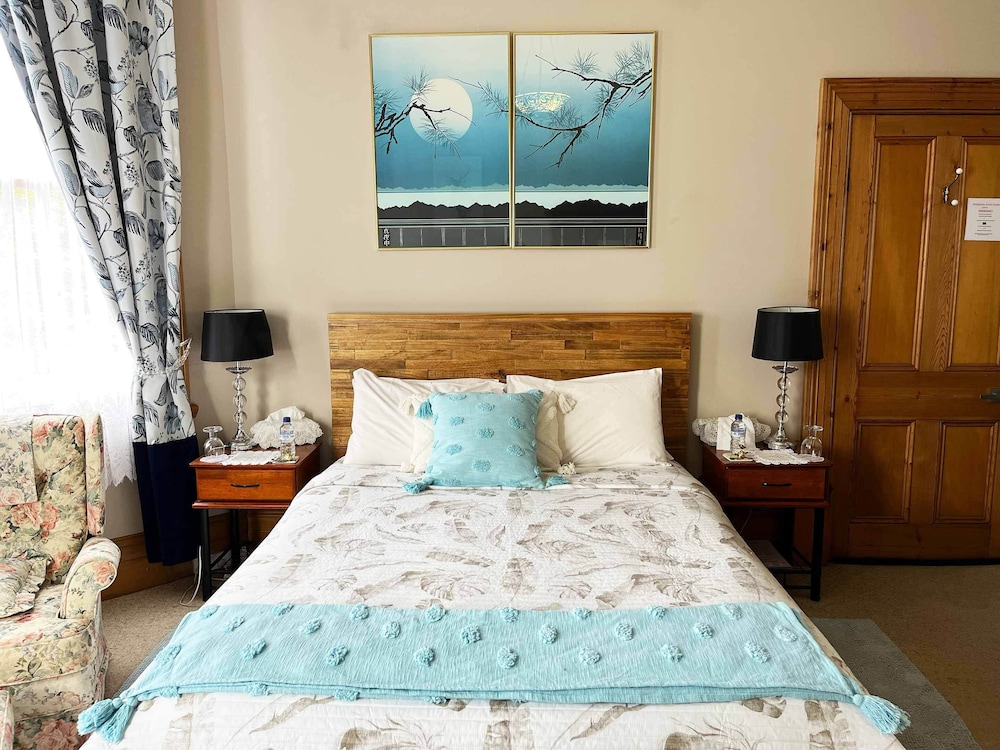 Chestnut Room, Executive Room, Ensuite photo 3