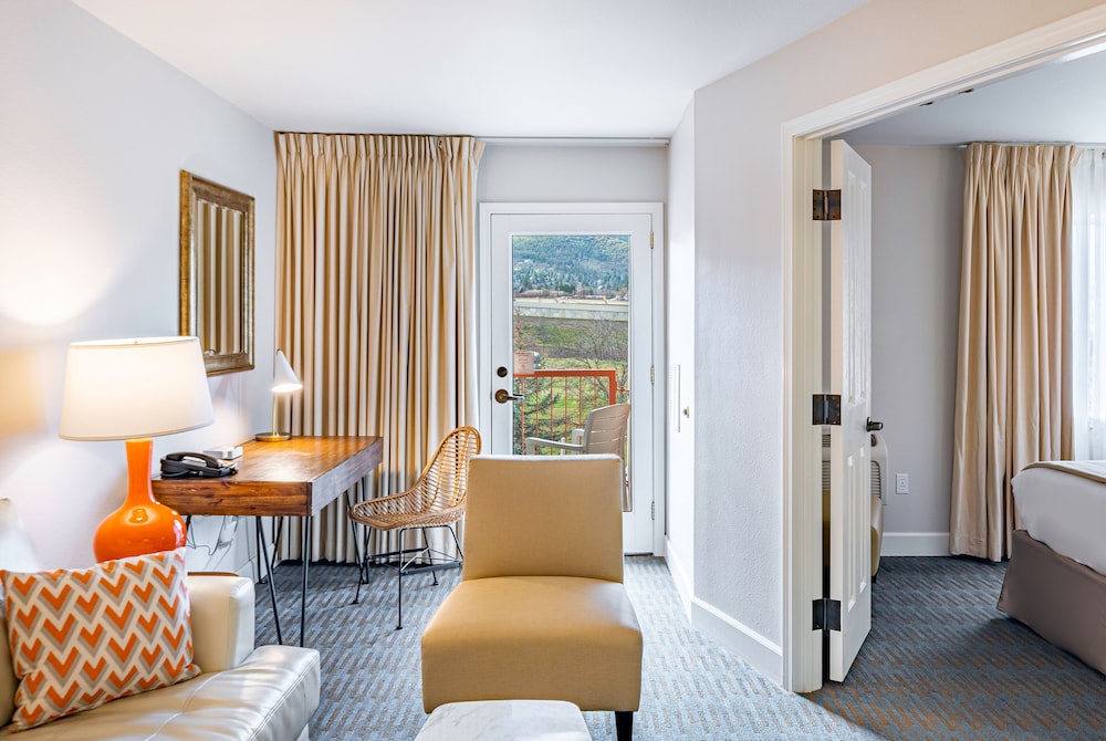 Suite, 1 King Bed