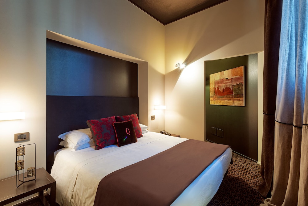 Deluxe Suite photo 3