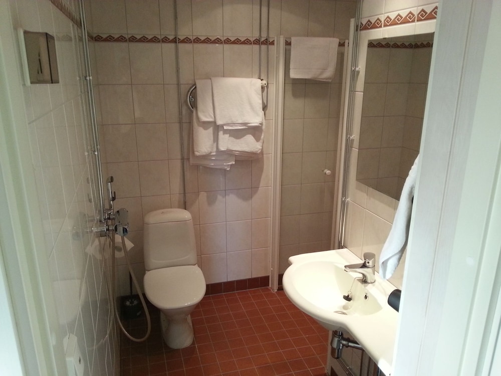 Family Room - Photo 12
