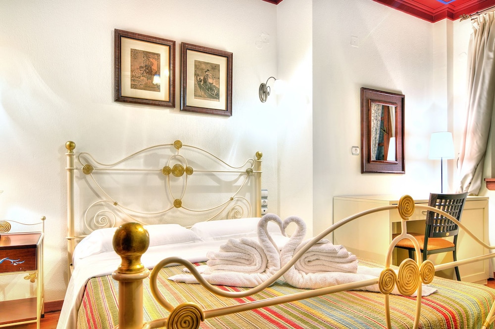 Deluxe Double Room, Fireplace photo 1