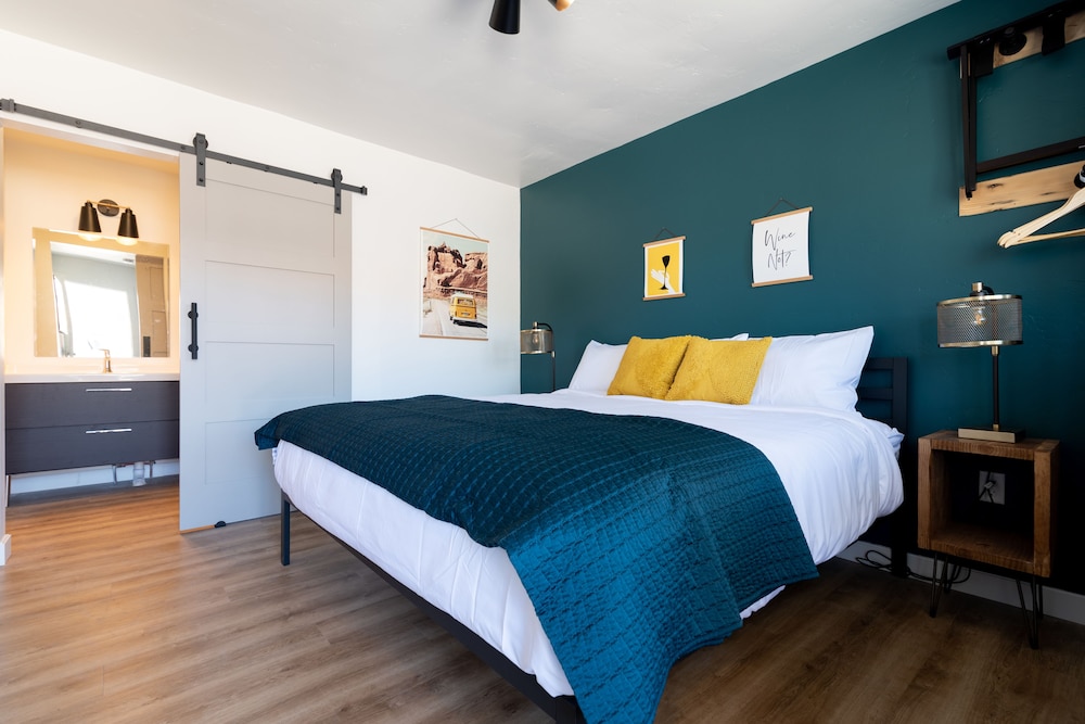 Comfort Room, 1 King Bed
