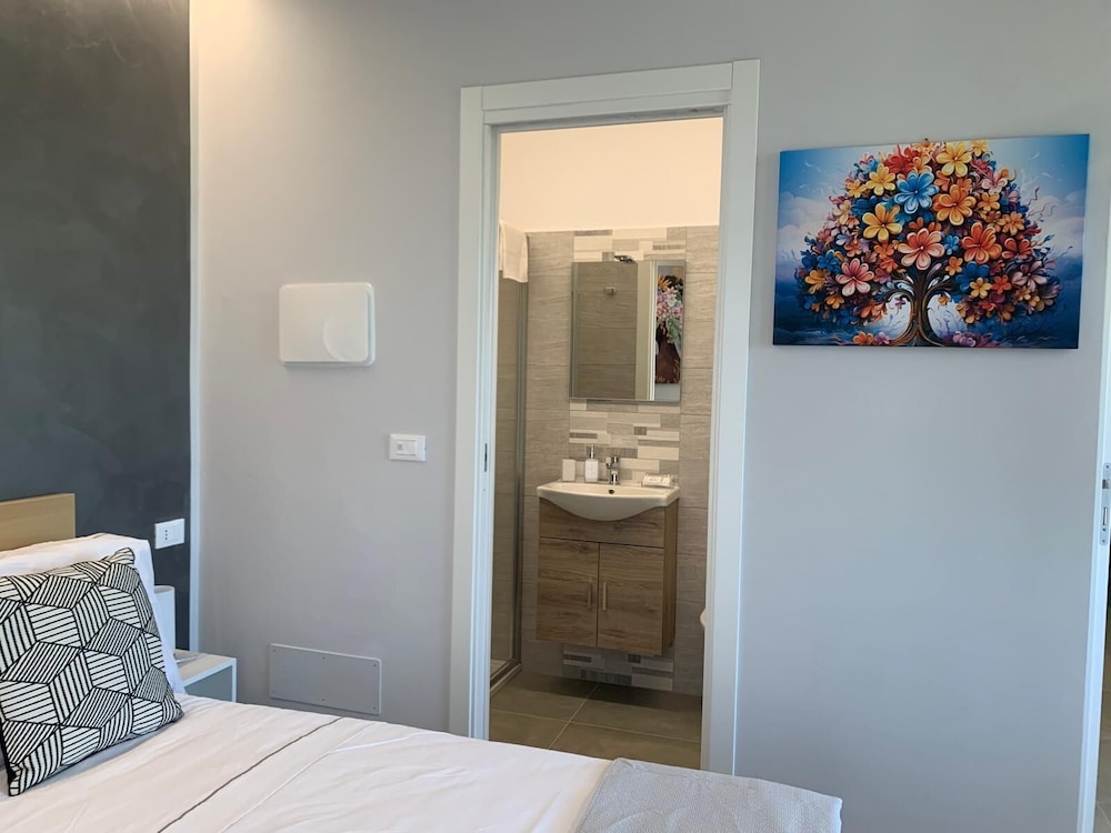 Panoramic Studio, 1 King Bed, Valley View photo 2
