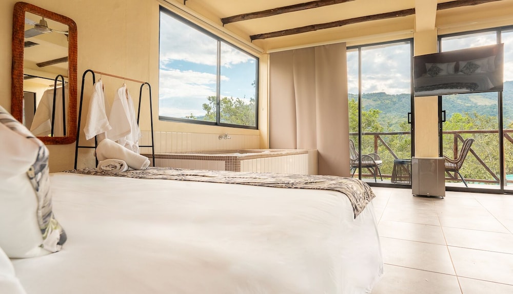 Deluxe Double Room, Mountain View photo 1