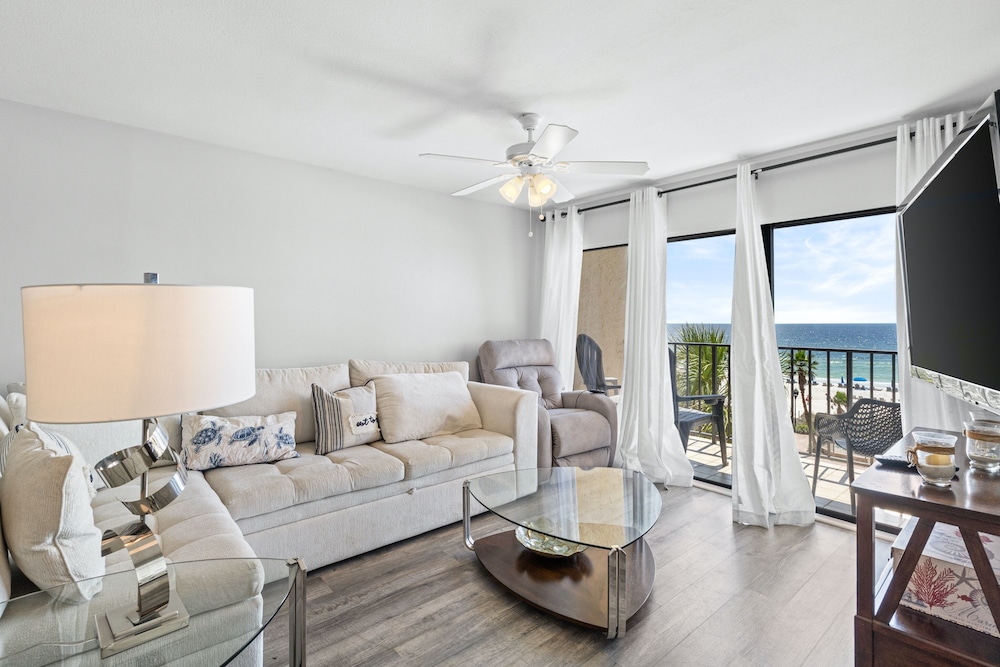 Condo, 2 Bedrooms, Ocean View (303A)