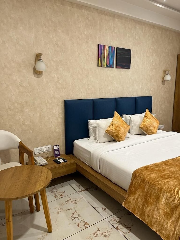Premium Double Room photo 2
