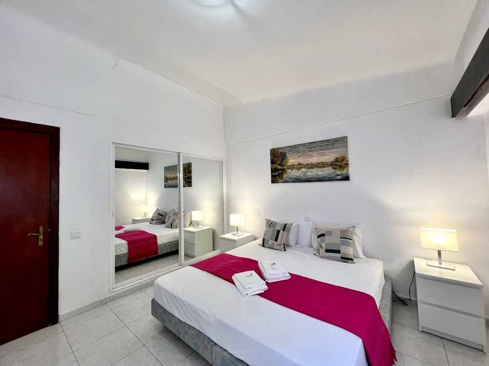 Apartment, 1 Bedroom, Pool Access photo 2