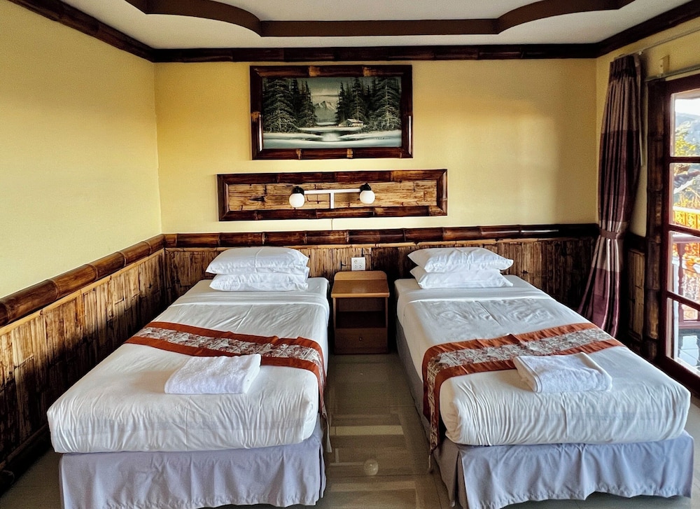 Bungalow Air Room photo 1