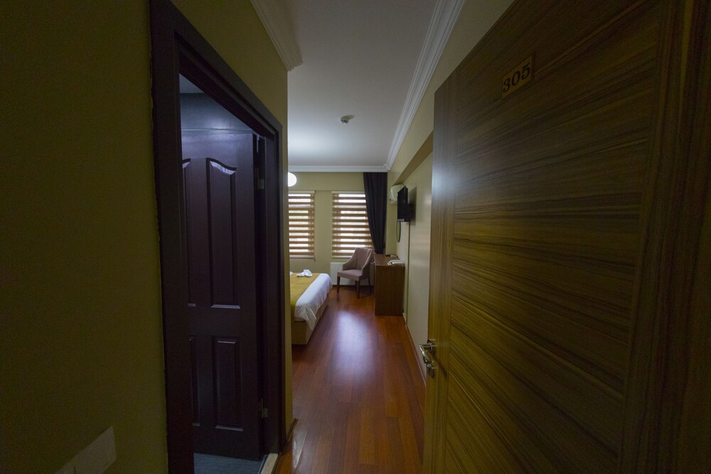 Standard Double Room photo 2