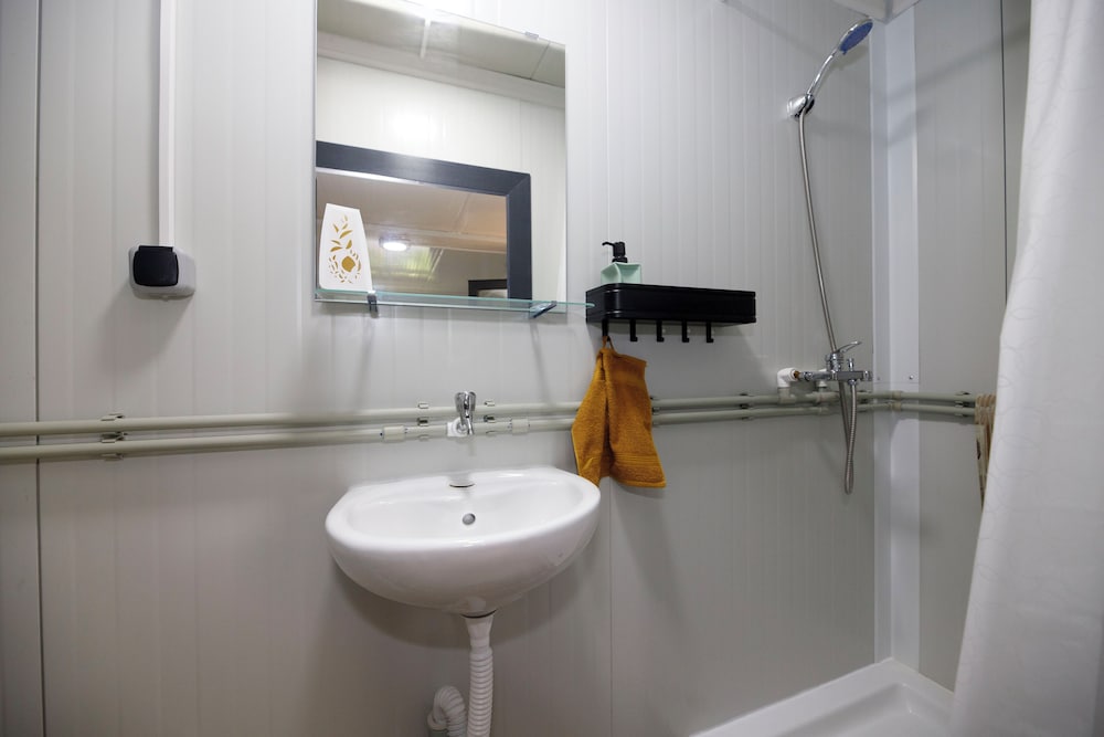 Deluxe Bungalow - Photo 5