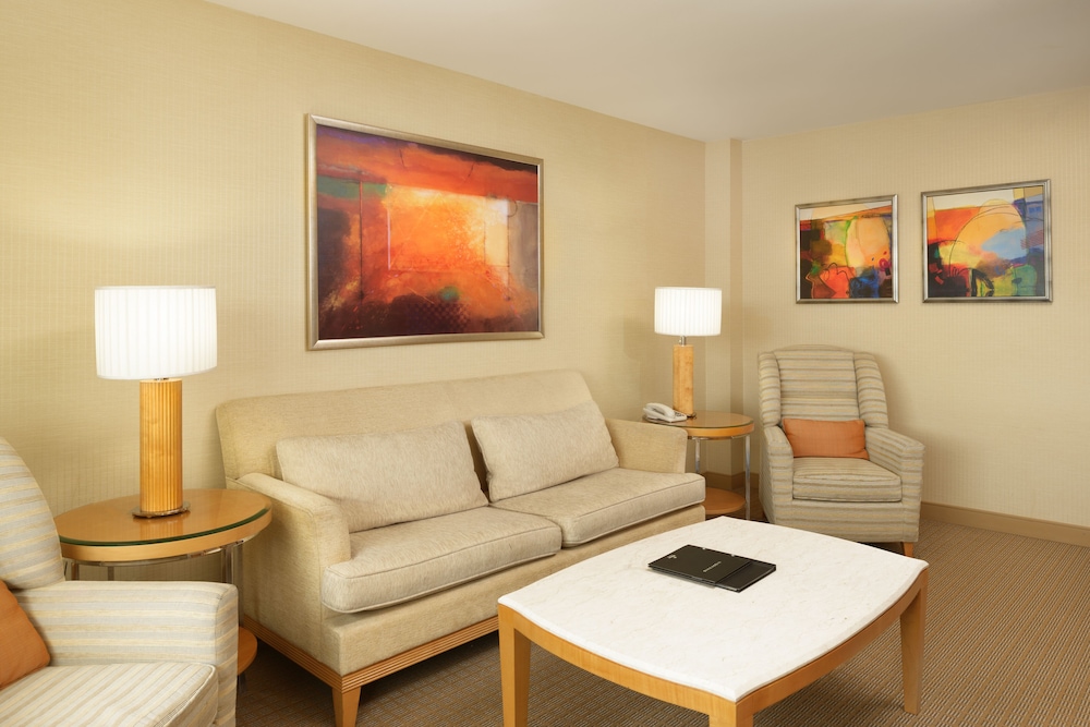 Junior Suite, 1 King Bed - Photo 3