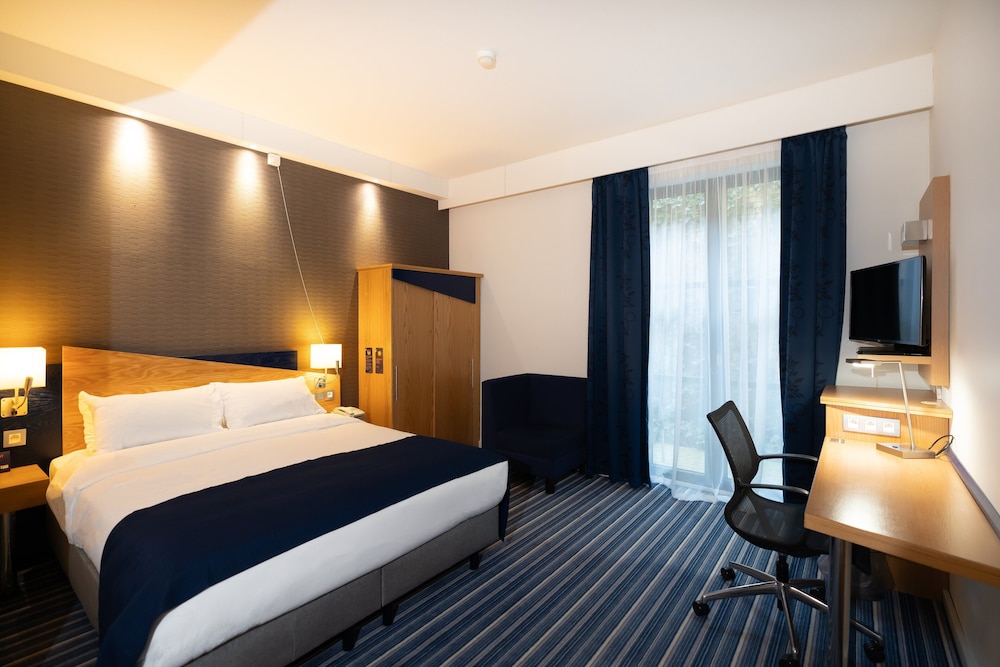 Room, 1 Queen Bed, Accessible photo 2