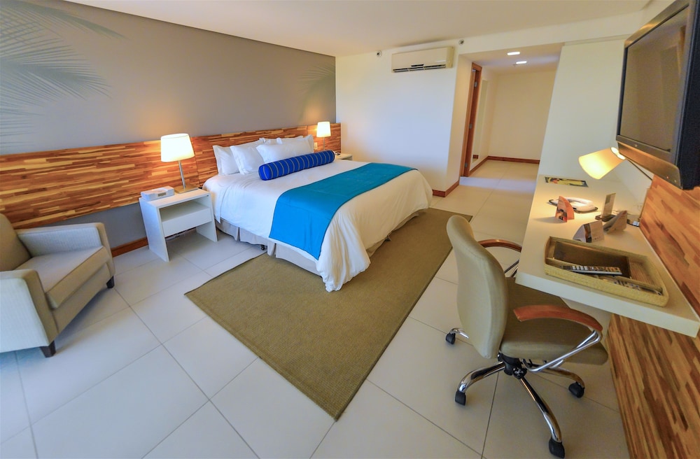 Suite, 1 King Bed, Accessible, Non Smoking - Photo 2