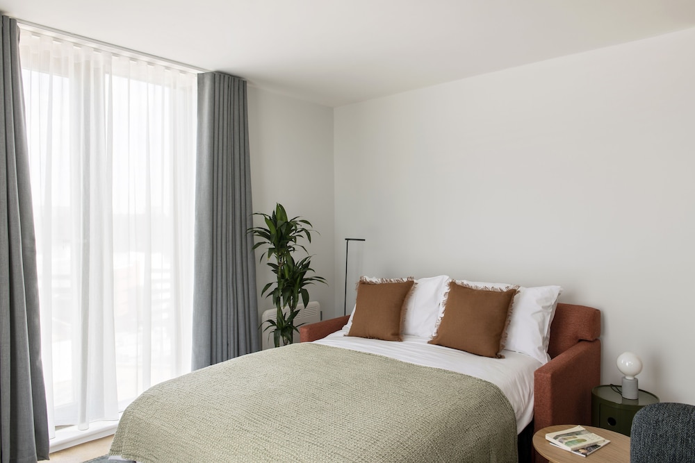 Apartment, 2 Bedrooms - Photo 4