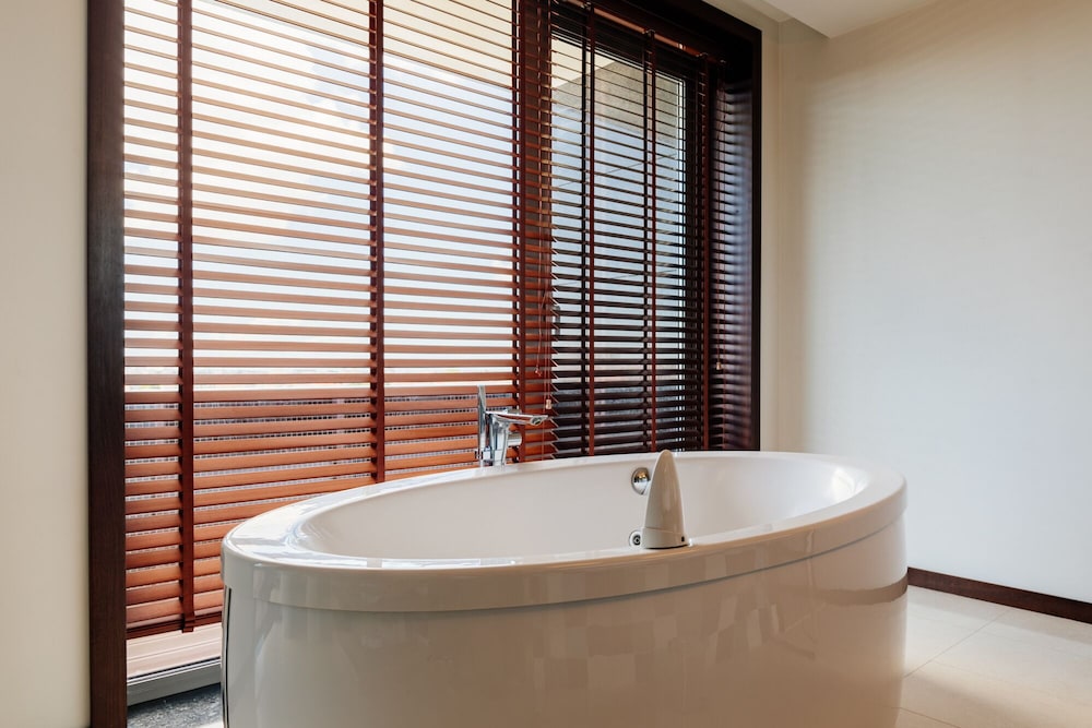 Superior Suite, Balcony - Photo 4