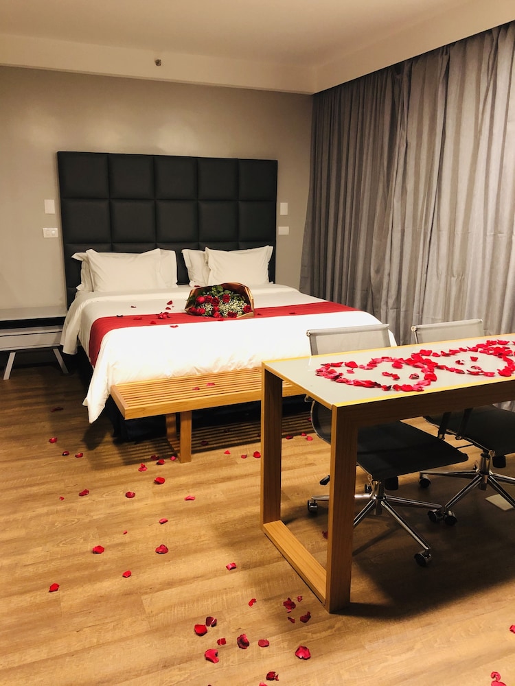 Luxury Suite