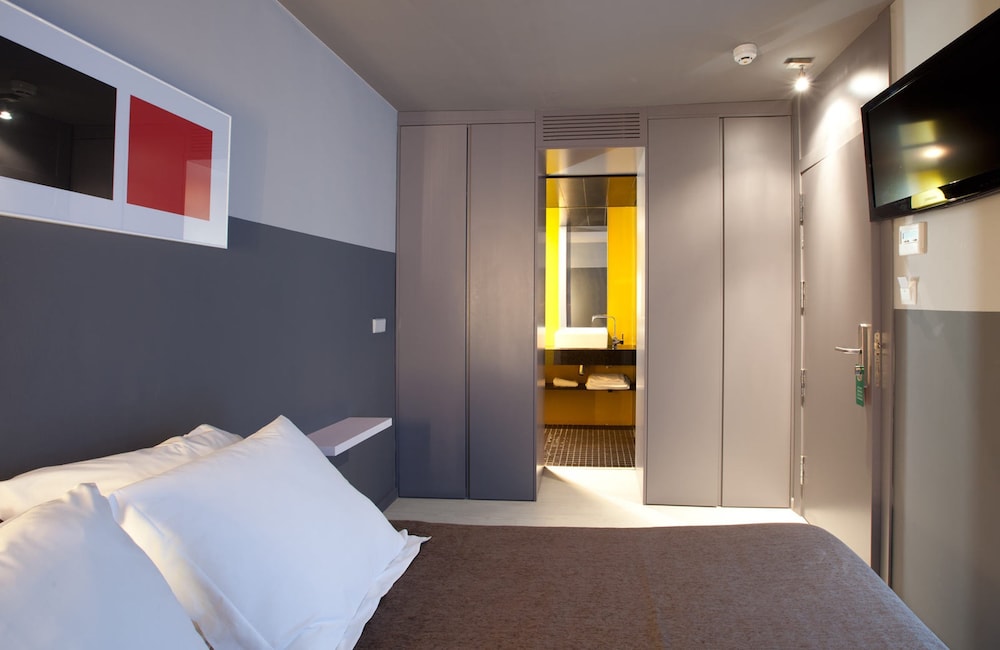 Superior Double Room, City View - Photo 12