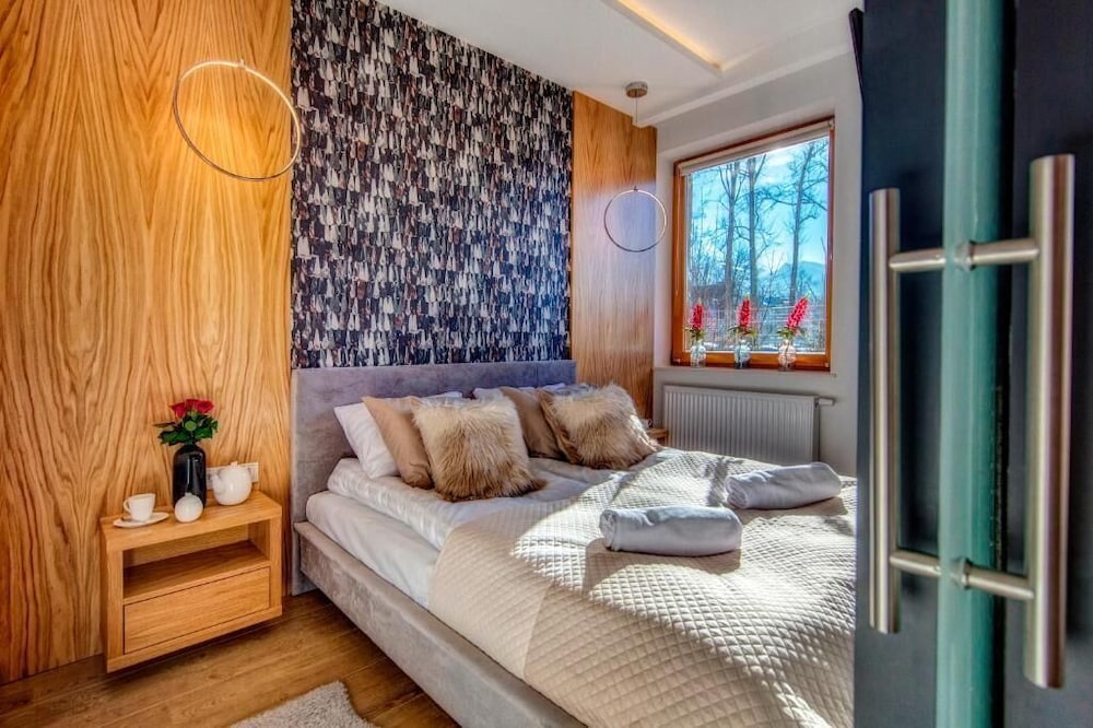 Deluxe Apartment (012 with SPA, Pool access)