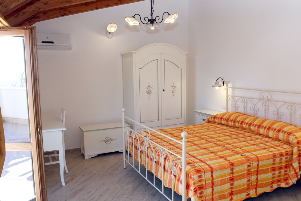 Deluxe Triple Room (Cielo) photo 1