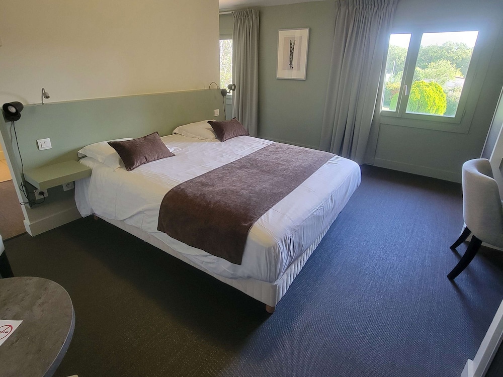 Superior Room, 1 Queen Bed - Photo 5
