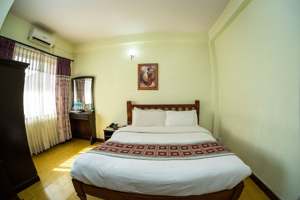 Standard Double Room - Photo 8