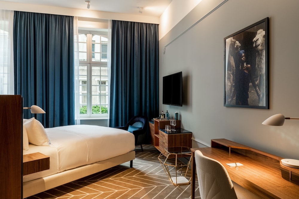 Superior Room, 1 King Bed - Photo 1