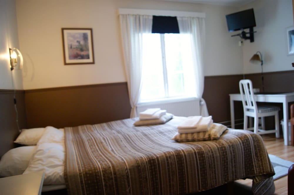 Economy Double Room photo 1