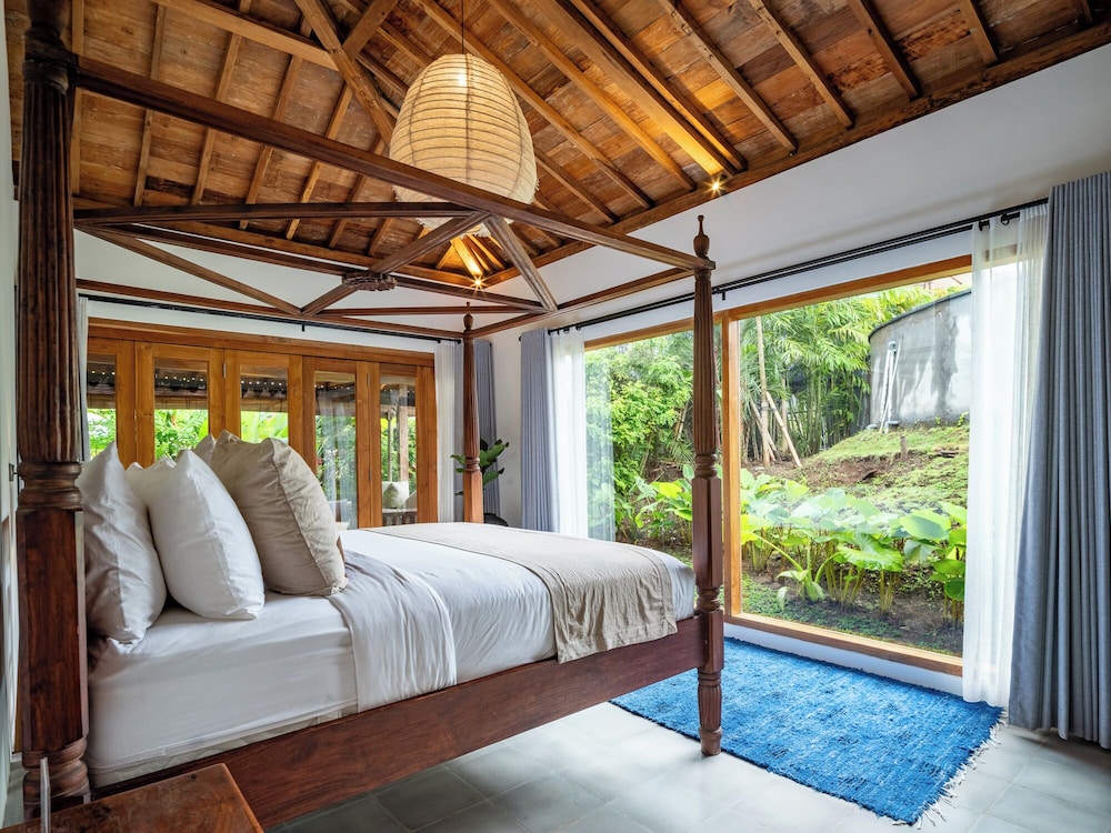 Executive Villa, Balcony, Garden View photo 2