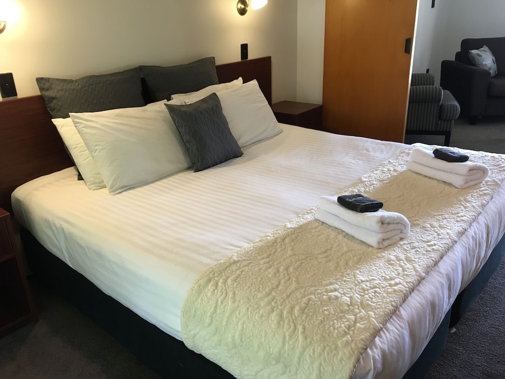 Deluxe Apartment, 1 Bedroom, Non Smoking, Marina View thumbnail 5