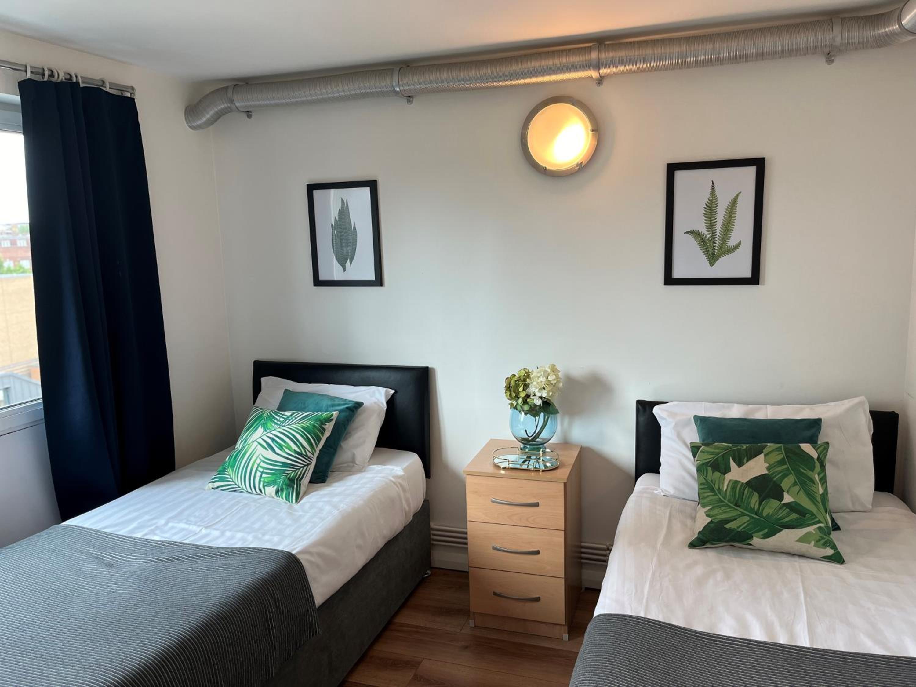 One-Bedroom Apartment photo 2