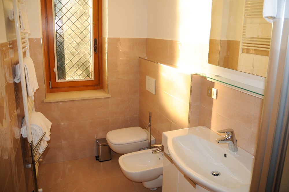 Double Room, Ensuite, Vineyard View photo 2