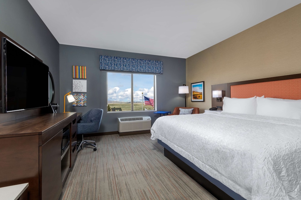 Room, 1 King Bed, Accessible, Bathtub - Photo 2