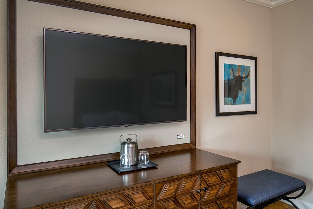 Room, 2 Double Beds, Balcony - Photo 1