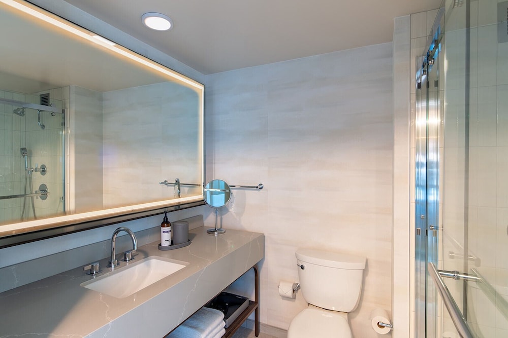 Room, 2 Queen Beds, Mountain View