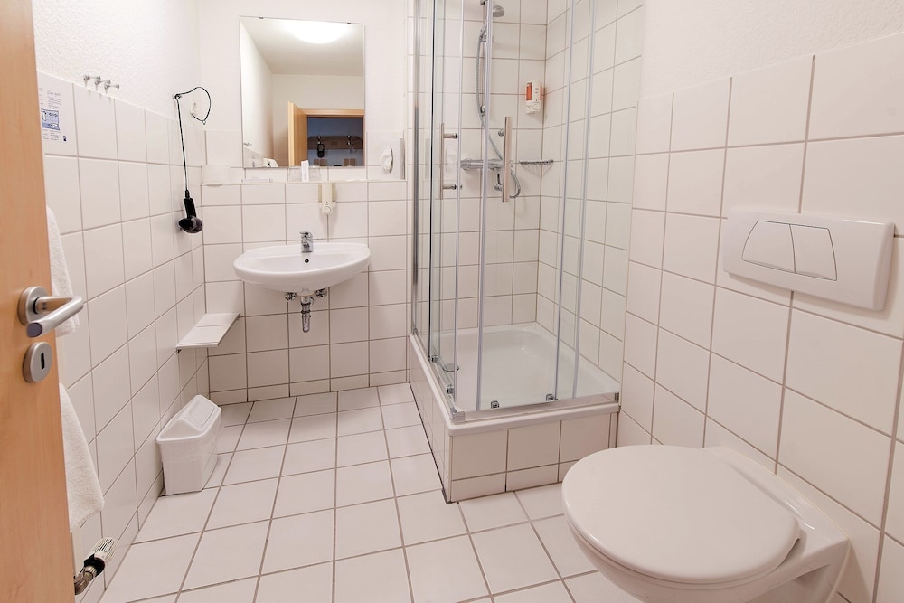 Single Room photo 3