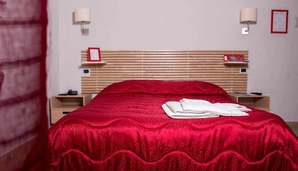 Double or Twin Room, Balcony, Sea View photo 1