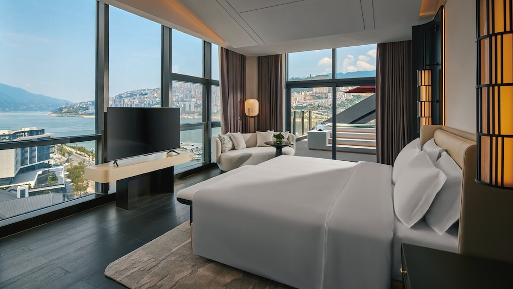 Suite (Wang Xia)