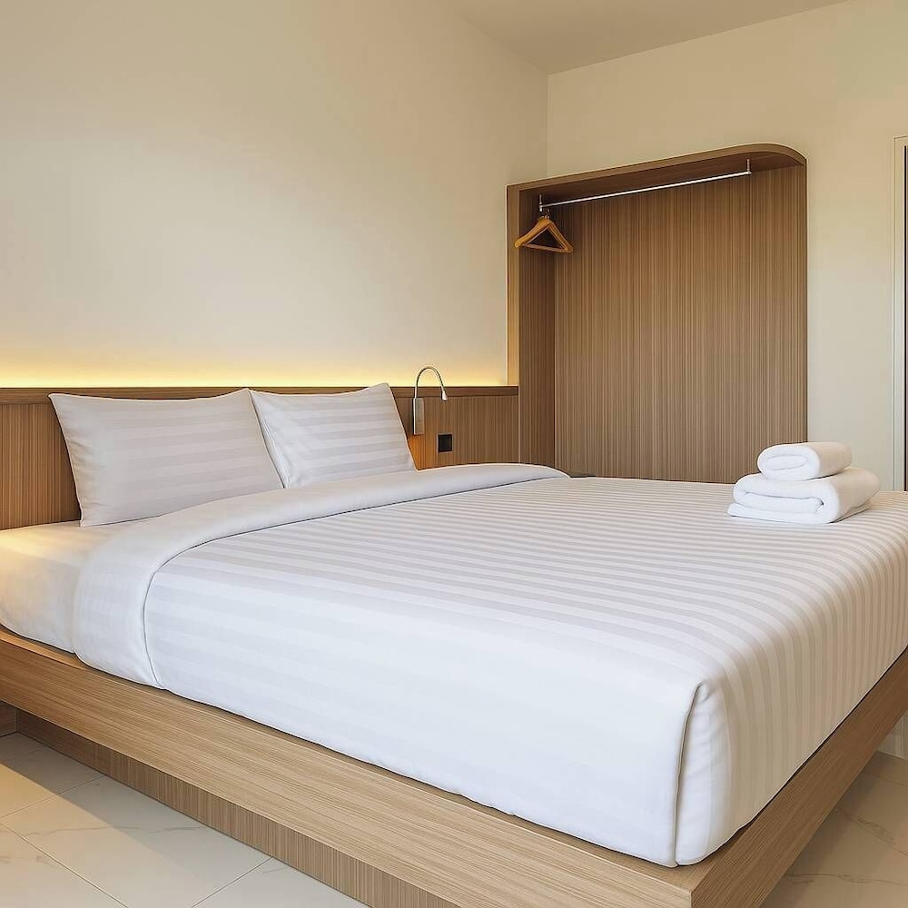 Superior Room, 1 King Bed