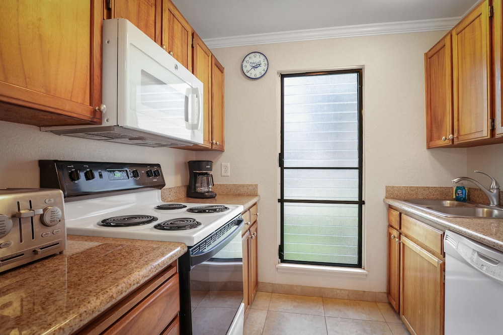 Room, 2 Bedrooms, 2 Bathrooms, Garden View - Photo 8