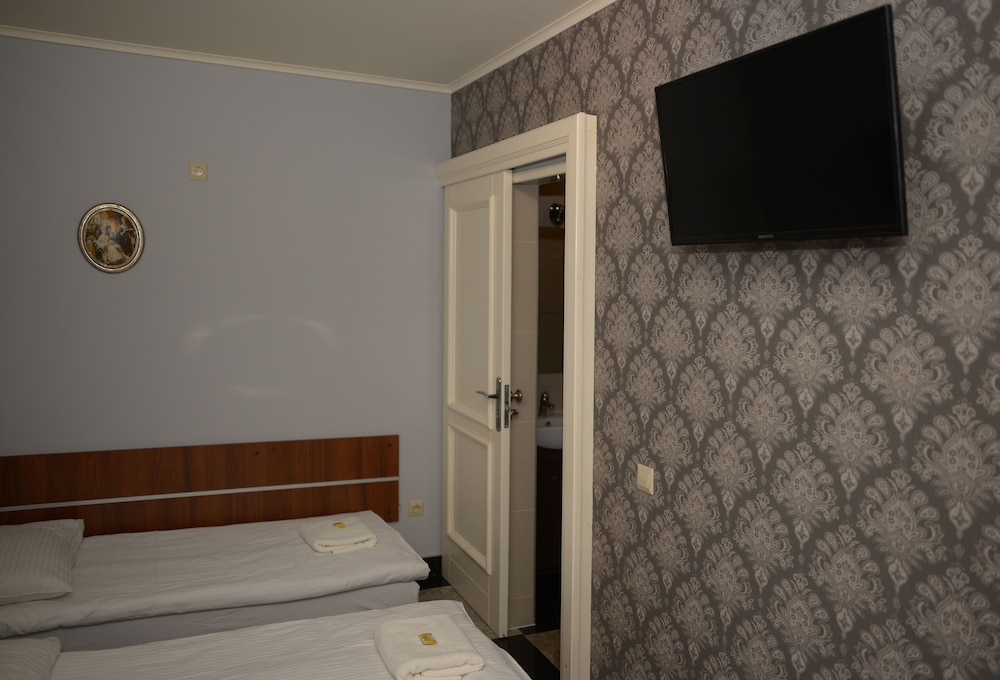 Triple Room - Photo 6