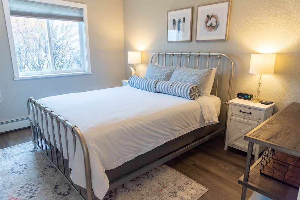 Premium Suite (5) photo 2