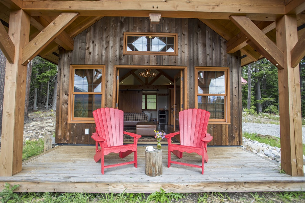 Luxury Cabin, 1 Bedroom, Mountain View photo 3