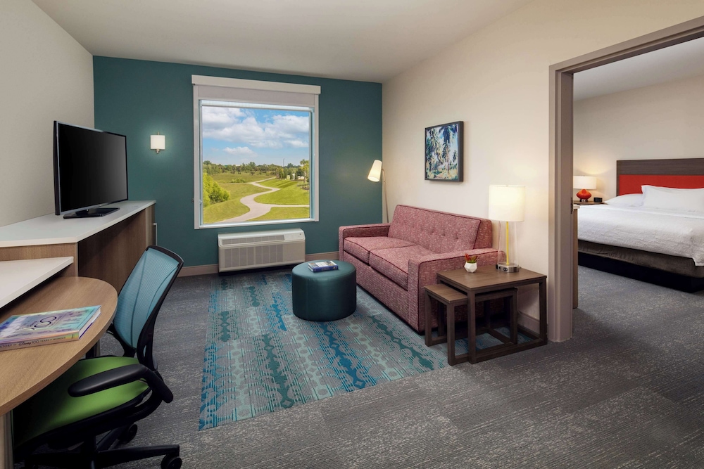 Suite, 1 King Bed, Accessible, Bathtub - Photo 8
