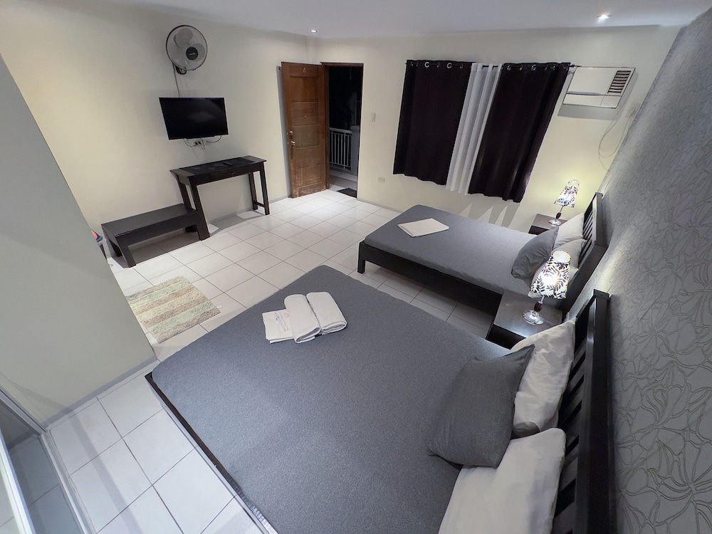 Standard Quadruple Room photo 2