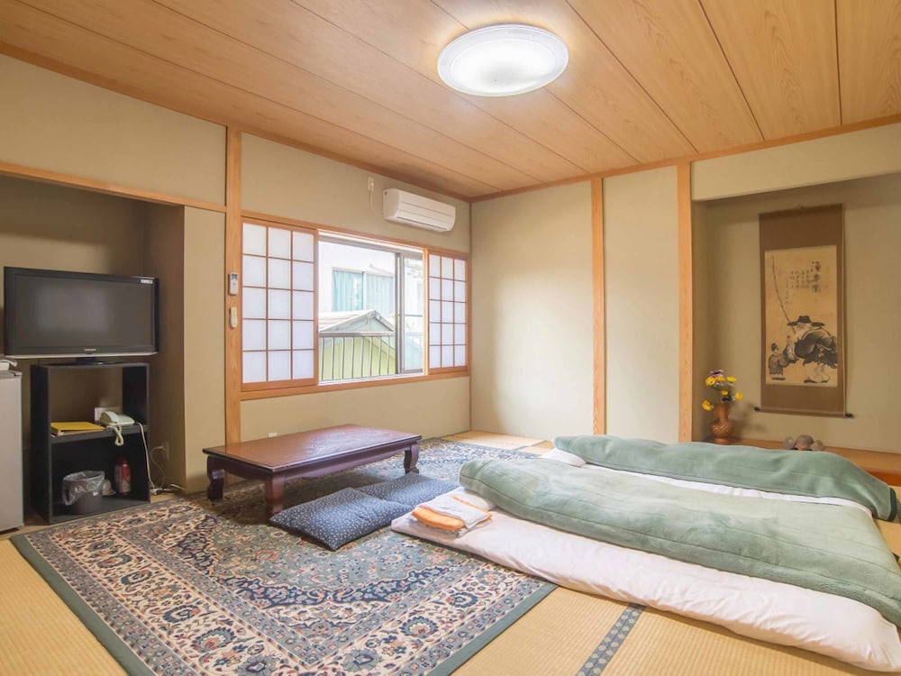 Japanese Style Room with private Bath/Toilet (10 tatami mats)