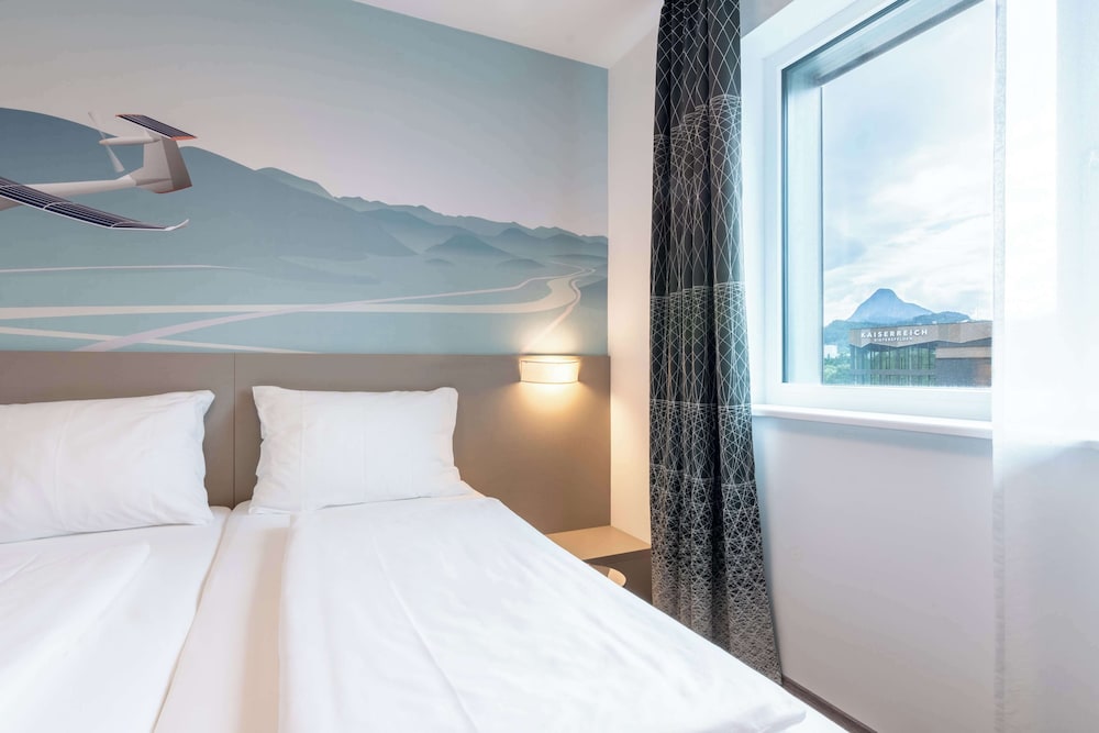 Standard Room, 1 Double Bed (Converts to 2 Twin Beds) - Photo 7
